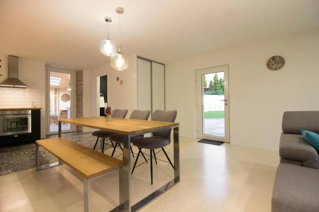 Wonderful Villa Antonici With Private Pool Near Pula - Wiibuk Liznjan