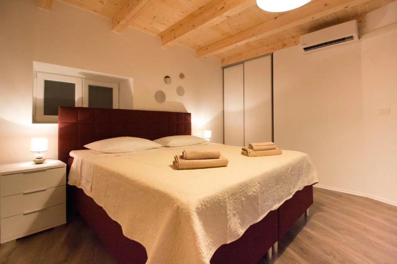 Wonderful Villa Antonici With Private Pool Near Pula - Wiibuk Liznjan